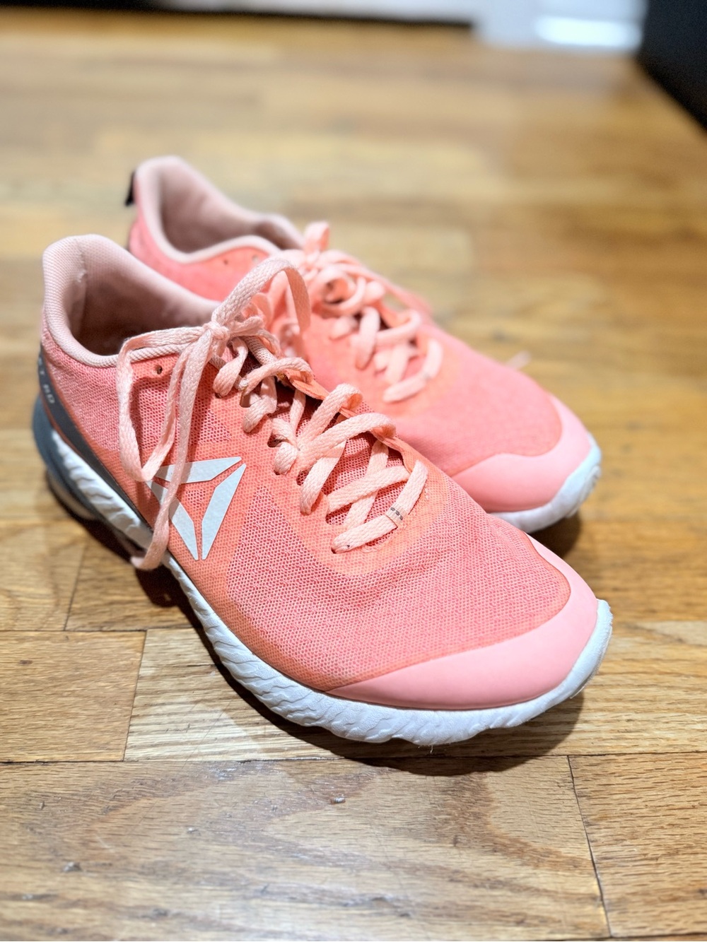 Reebok Women's Coral/Peach Athletic Trainers OSR Sweet RD training 7.5